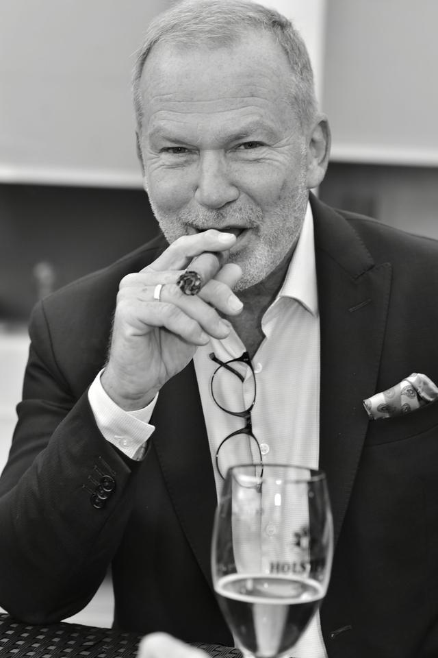 Lounge Nights — The Secret Cigar Society