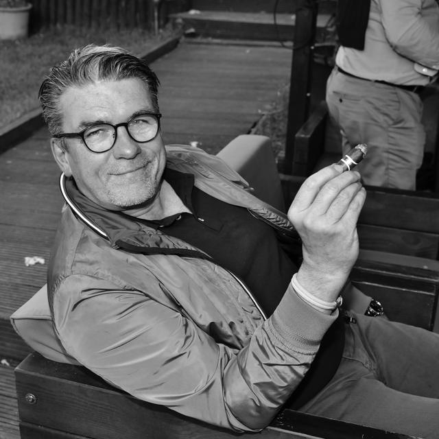 Community-Archiv — The Secret Cigar Society