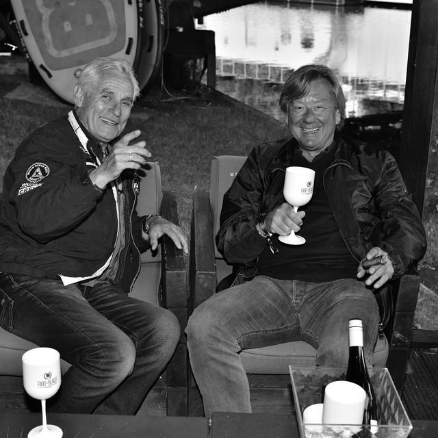 Community-Archiv — The Secret Cigar Society