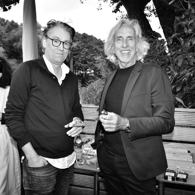 Community-Archiv — The Secret Cigar Society