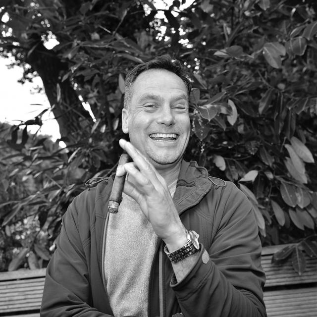 Community-Archiv — The Secret Cigar Society
